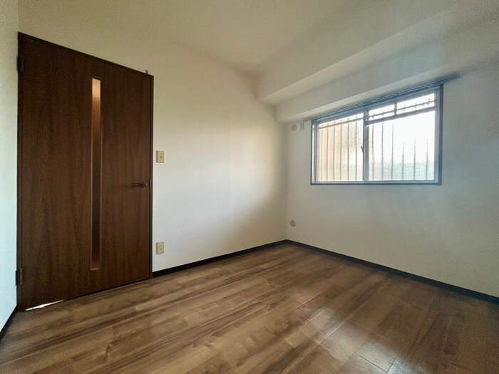 ラ・ジョ－ヌの物件内観写真