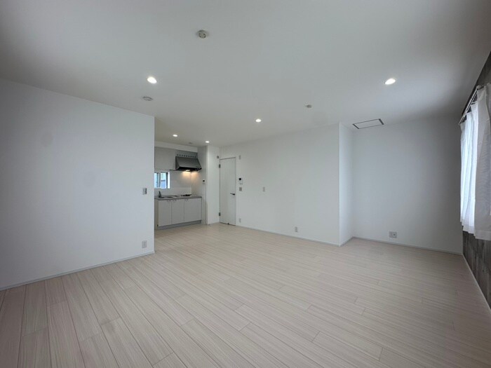 小信中島ガレージハウスの物件内観写真