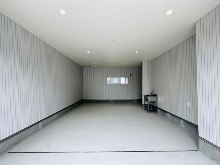 小信中島ガレージハウスの物件内観写真