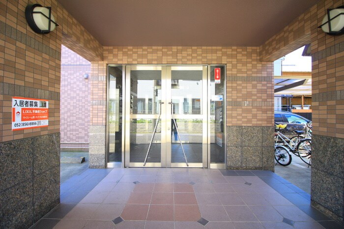 Ｔｒｅｓ　Ｅｎ　Ｖｏｇｕｅの物件外観写真