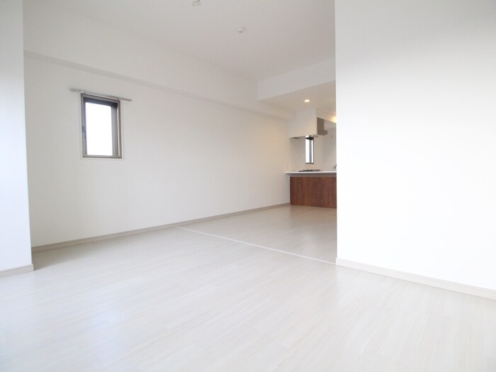 スレンダウェルステージの物件内観写真