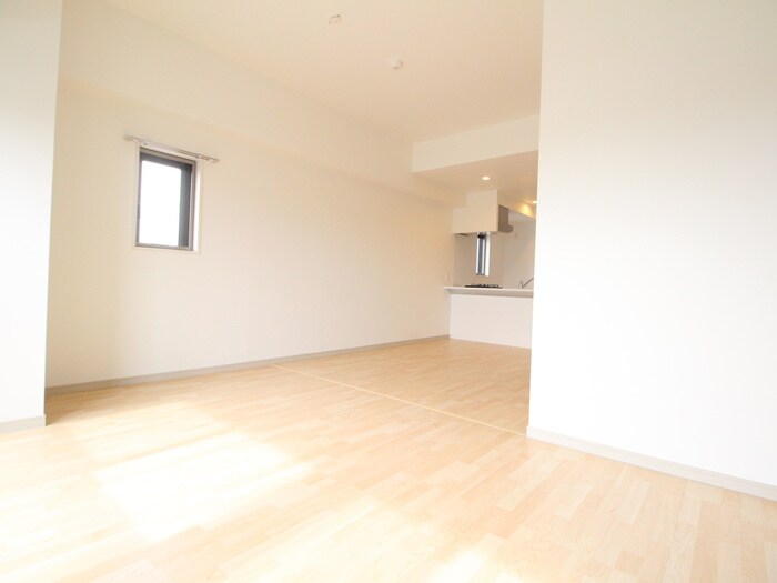 スレンダウェルステージの物件内観写真