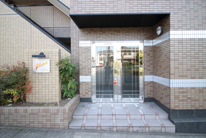 フロ－ラ池上台の物件外観写真