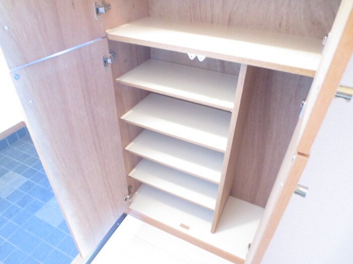 フロ－ラ池上台の物件内観写真