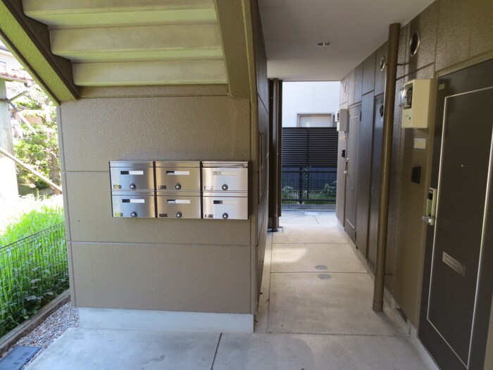 ラッキ－ズハイツの物件外観写真