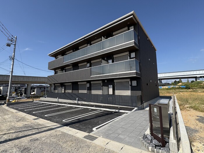 ラコリーナ花園の物件外観写真