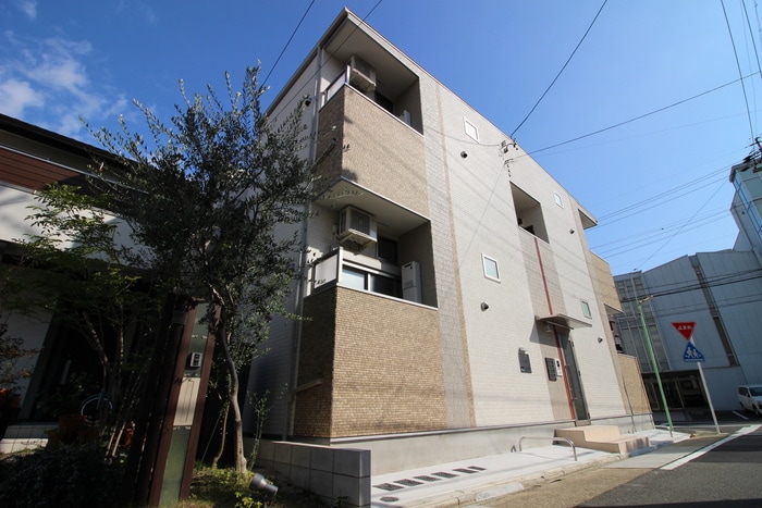 秀名館の物件外観写真