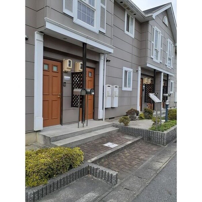 エントピア名和の物件外観写真