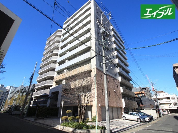 泉アパ－トメントの物件外観写真