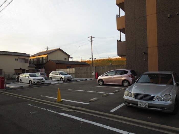 リバ－コ－ト砂田橋の物件外観写真