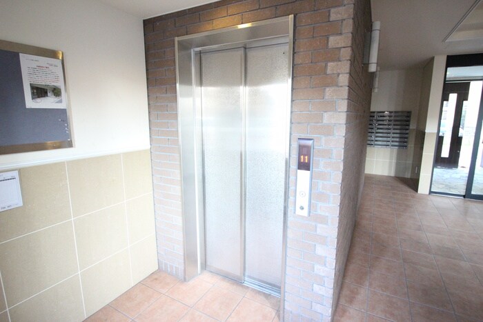 リバ－コ－ト砂田橋の物件外観写真