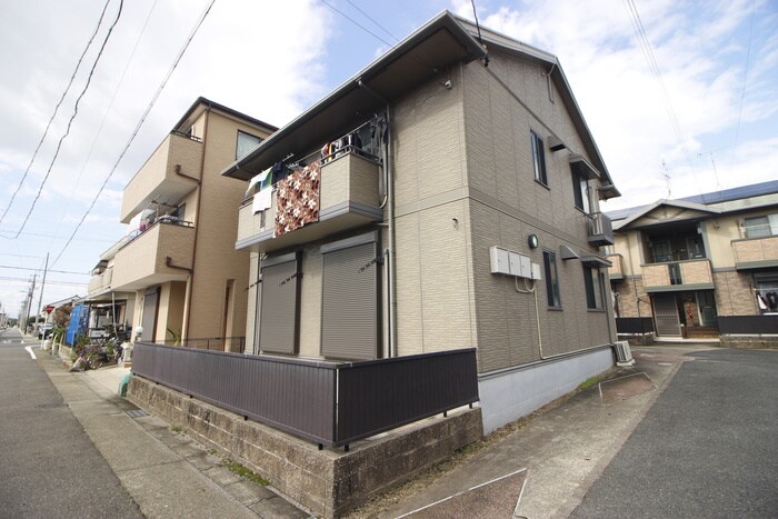 サン　フロ－ラ　Ｃ棟の物件外観写真