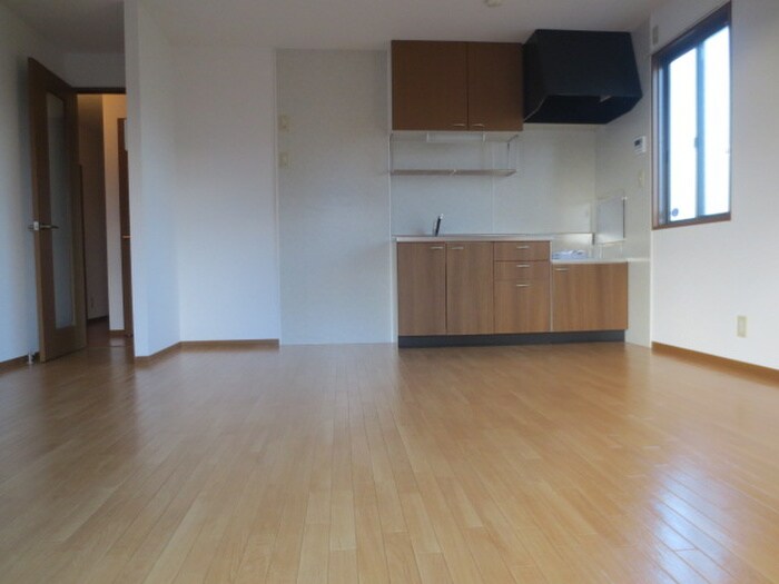 サン　フロ－ラ　Ｃ棟の物件内観写真