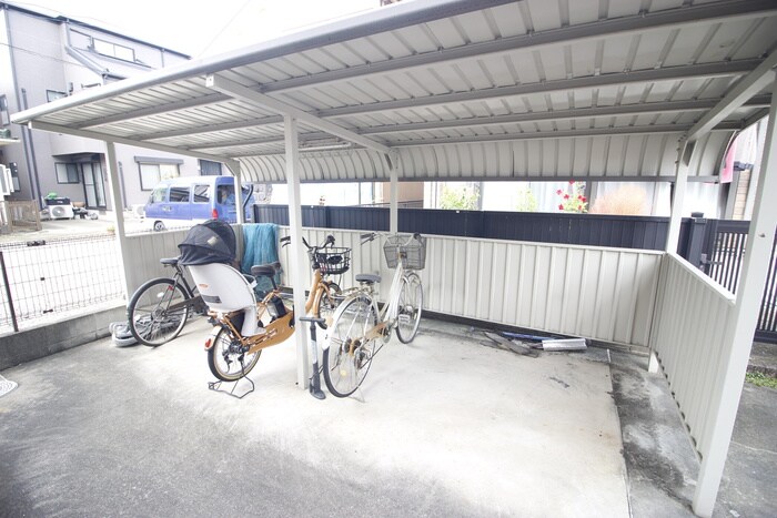 サン　フロ－ラ　Ｃ棟の物件外観写真