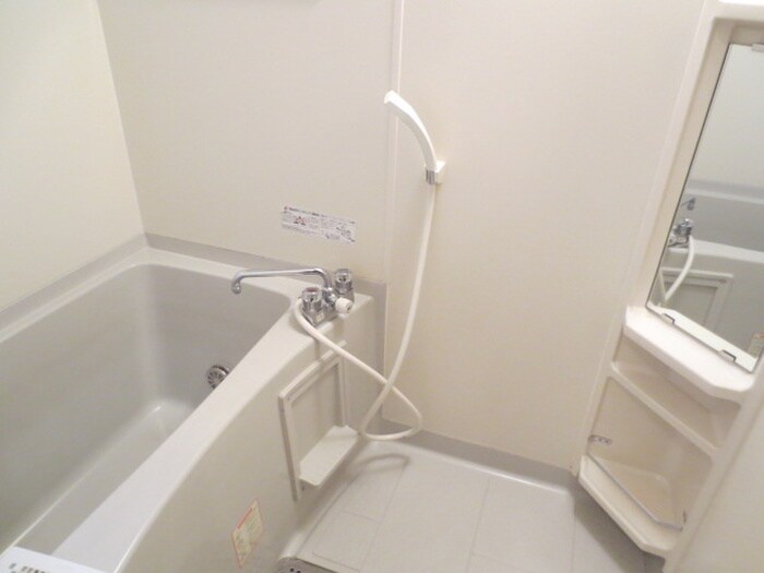 サン　フロ－ラ　Ｃ棟の物件内観写真