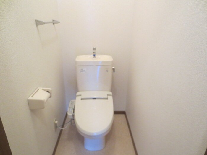 サン　フロ－ラ　Ｃ棟の物件内観写真