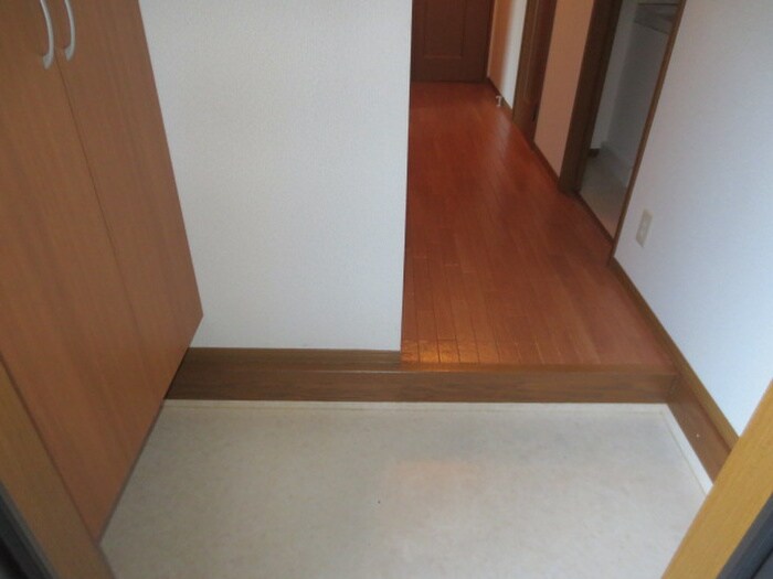 サン　フロ－ラ　Ｃ棟の物件内観写真