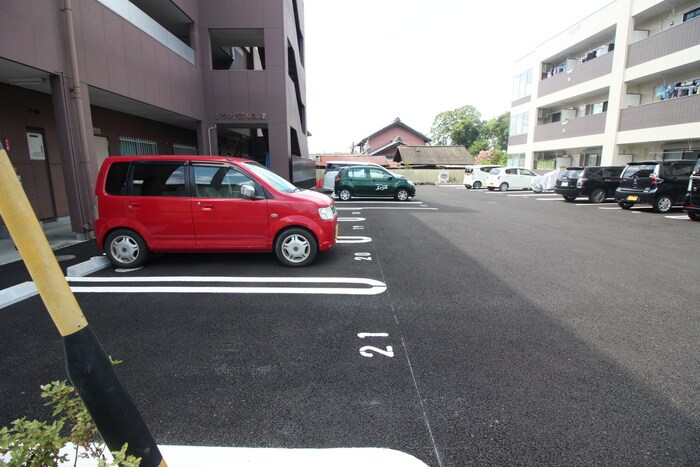 グランドポリス９２の物件外観写真