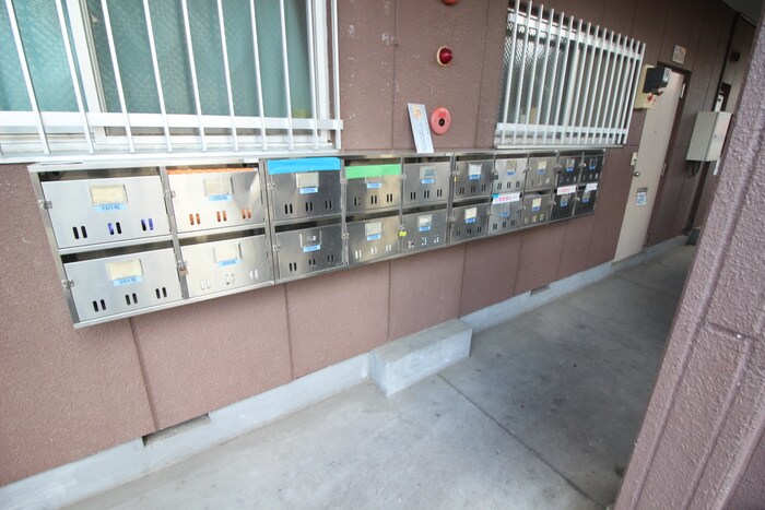 グランドポリス９２の物件外観写真