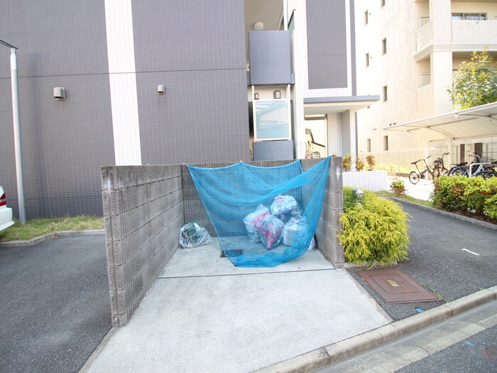 ラ・グランディ－ルの物件外観写真