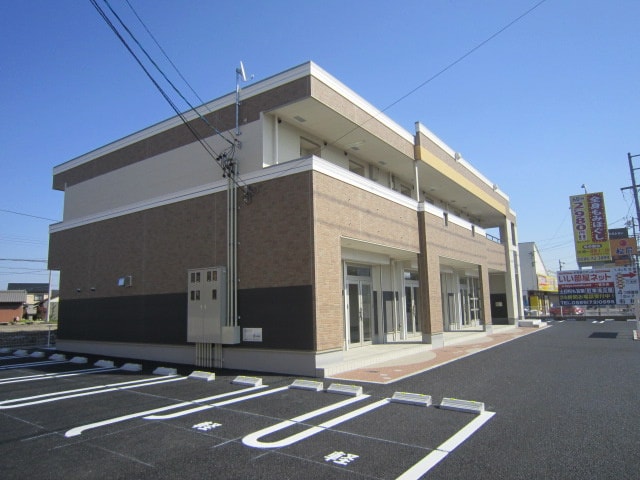 サンスピナ赤見Ⅱの物件外観写真