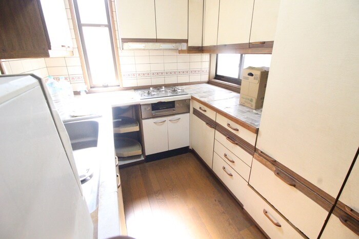 八剱町下池田貸家の物件内観写真