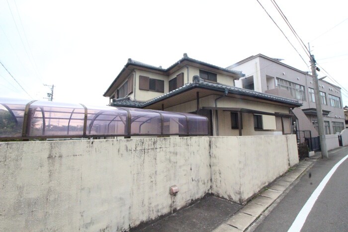 八剱町下池田貸家の物件外観写真