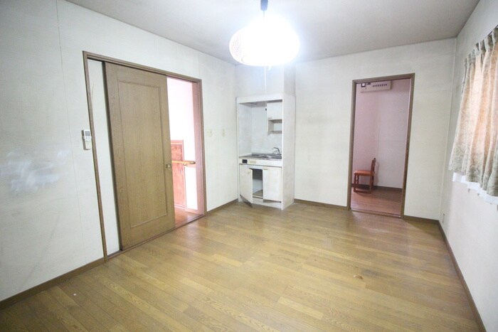 八剱町下池田貸家の物件内観写真