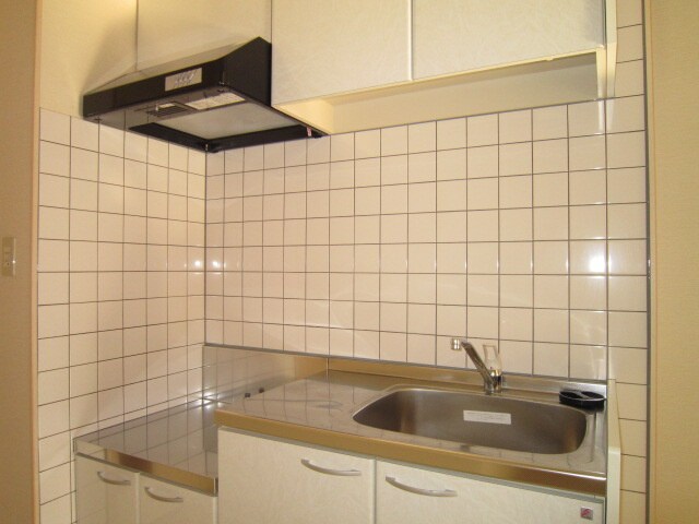 プライムコ－ト栄生の物件内観写真