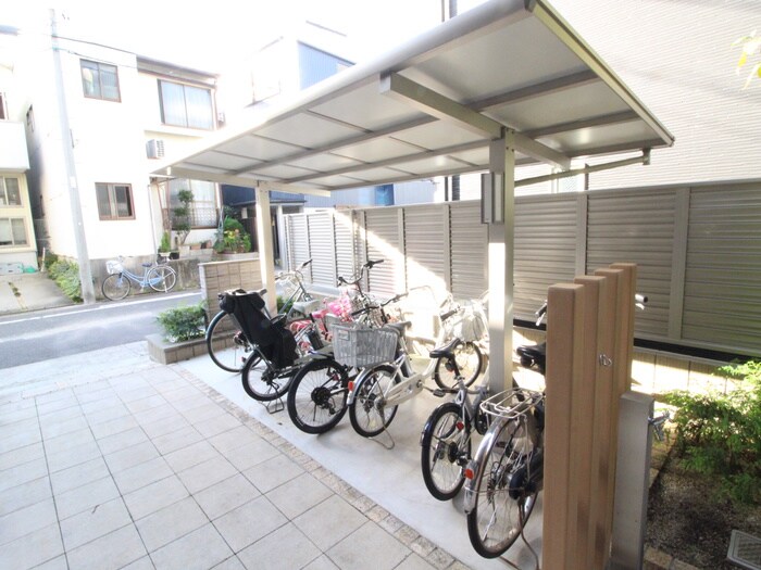 グランツ川名の物件外観写真