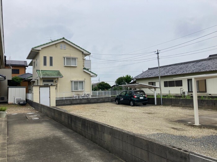 熊澤貸家（東棟）の物件外観写真