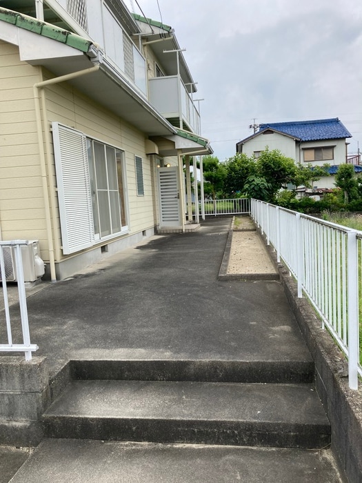 熊澤貸家（東棟）の物件外観写真