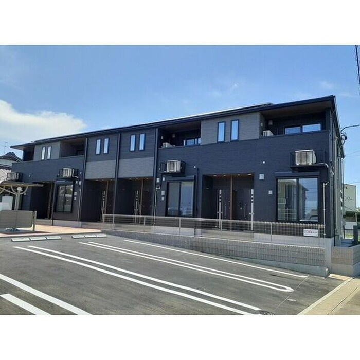 ファスファラスの物件外観写真