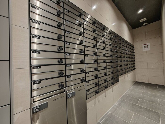 プレサンス葵デュリスの物件外観写真