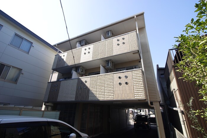 Ｌａｒａ　味鋺の物件外観写真