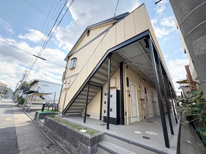 グランドール佐久間の物件外観写真