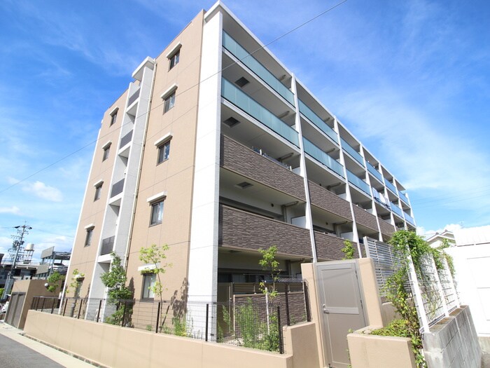 アデグランツ藤が丘の物件外観写真