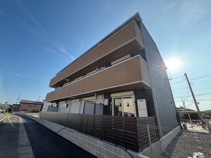 カーサ・カルーナの物件外観写真