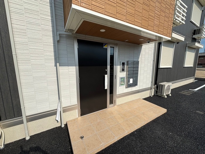 カーサ・カルーナの物件外観写真