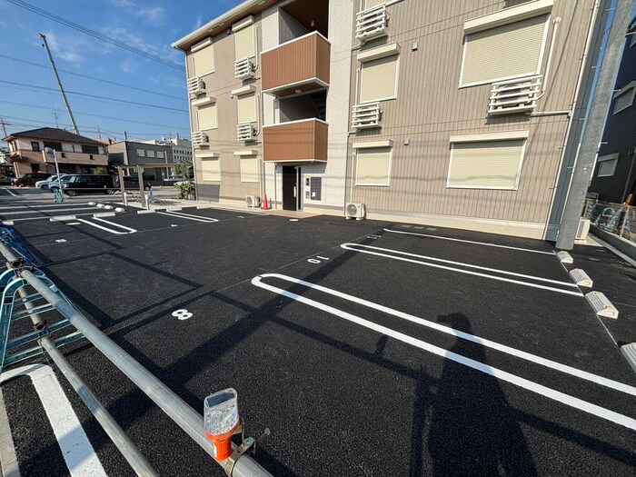 カーサ・カルーナの物件外観写真