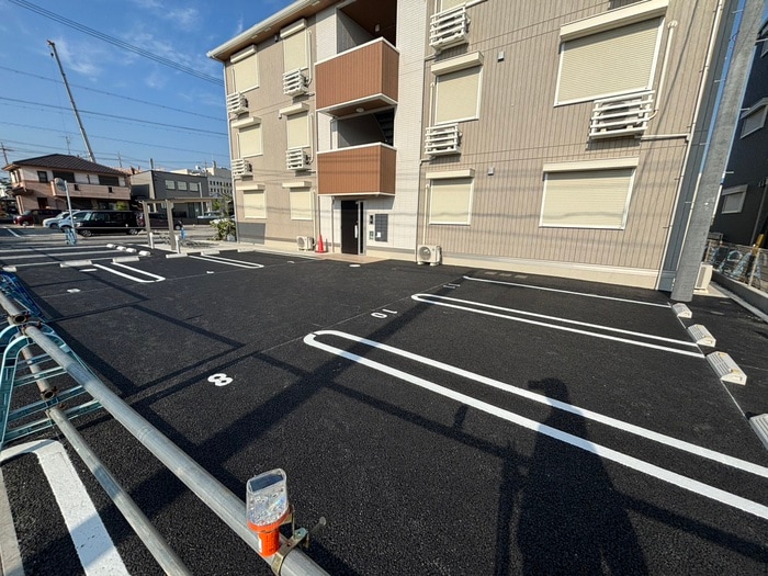 カーサ・カルーナの物件外観写真