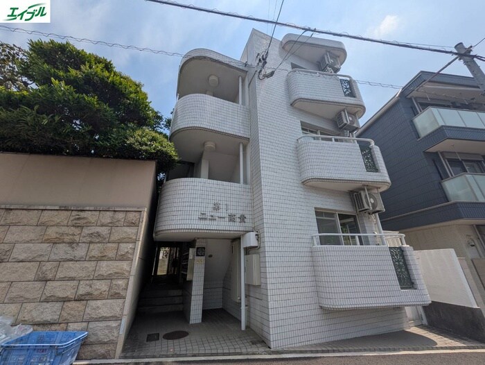 ニュ－高貴の物件外観写真