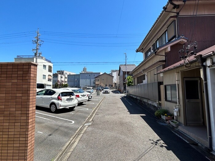 グランパス筒井の物件外観写真