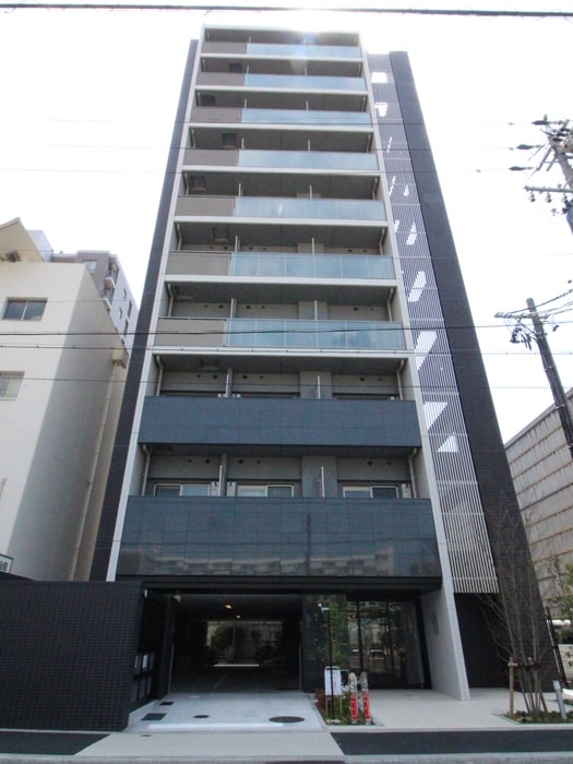 アデグランツ上前津の物件外観写真