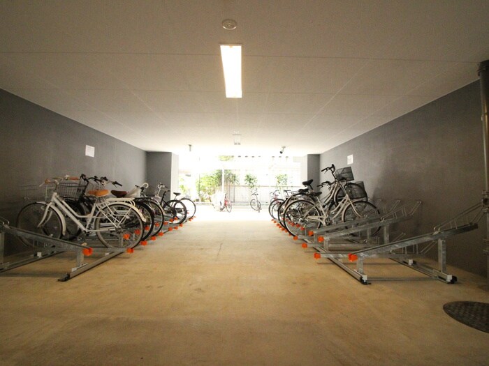 アデグランツ上前津の物件外観写真