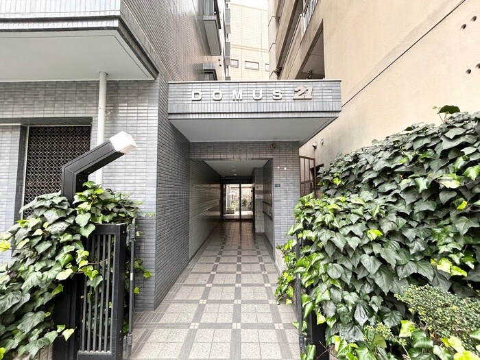 DOMUS21の物件外観写真