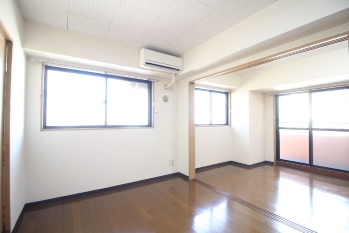 ゴ－ルドハイツ渡辺の物件内観写真