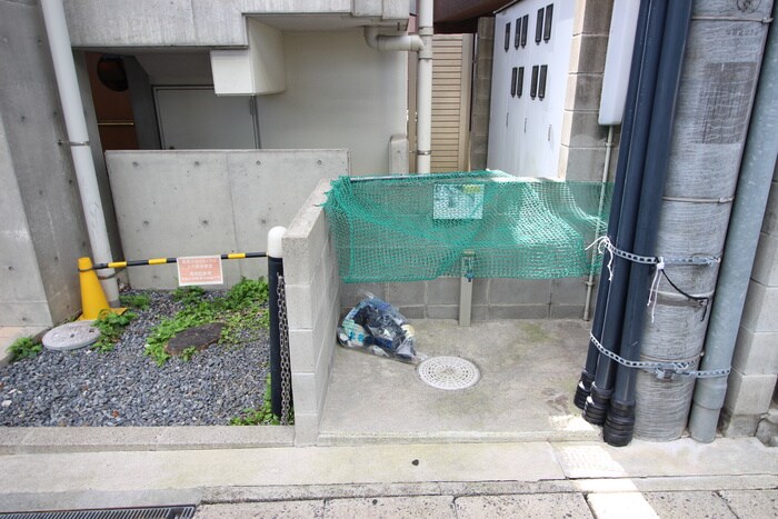 イタリアン第９平松ビルの物件外観写真