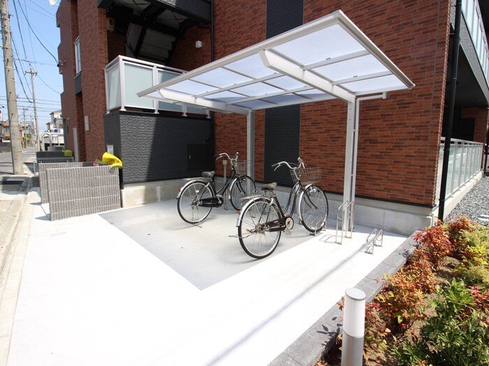 パインテール千成の物件外観写真