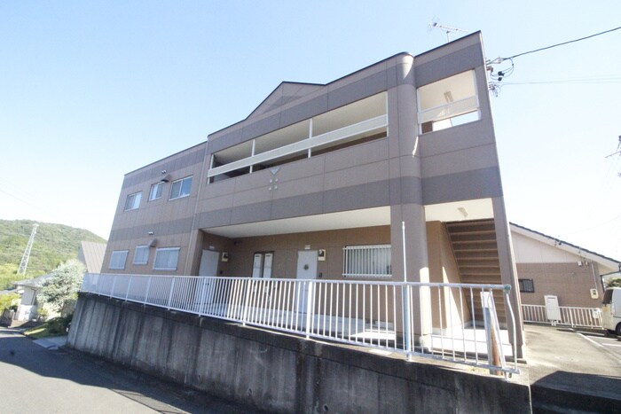 ラフィーネ石尾台の物件外観写真